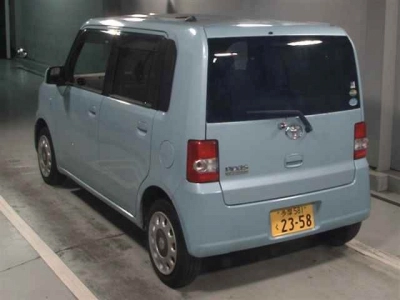 TOYOTA PIXIS SPACE