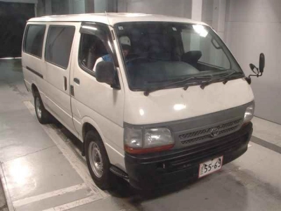 TOYOTA REGIUS VAN
