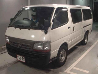 TOYOTA REGIUS VAN