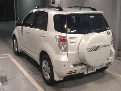 TOYOTA RUSH