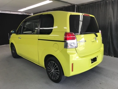TOYOTA SPADE