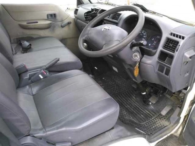 NISSAN VANETTE TRUCK