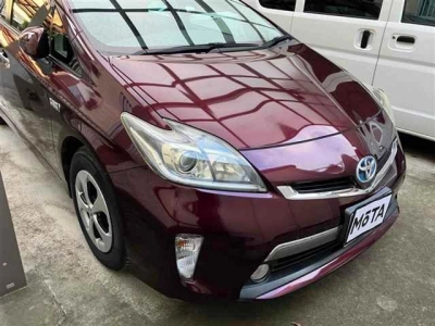 TOYOTA PRIUS PHV