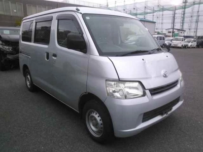 TOYOTA TOWN ACE VAN