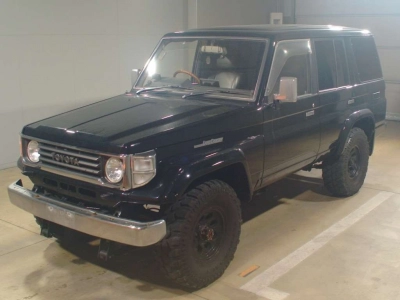 TOYOTA LAND CRUISER 70