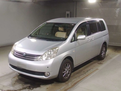 TOYOTA ISIS