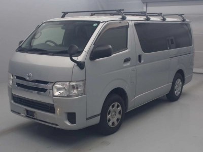 TOYOTA REGIUS VAN