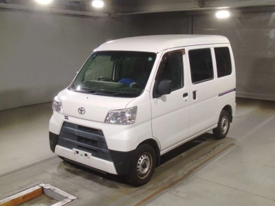 TOYOTA PIXIS VAN