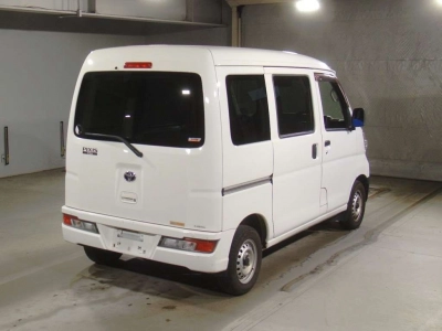 TOYOTA PIXIS VAN