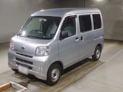 TOYOTA PIXIS VAN
