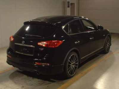 NISSAN SKYLINE CROSSOVER