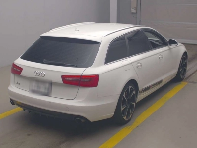 AUDI A6 AVANTE
