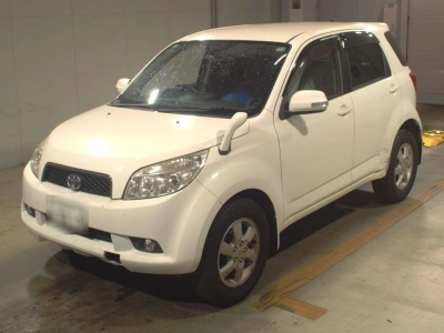 TOYOTA RUSH
