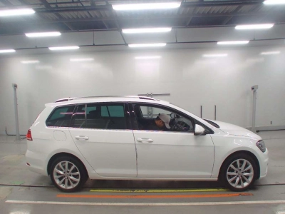 VOLKSWAGEN GOLF VARIANT