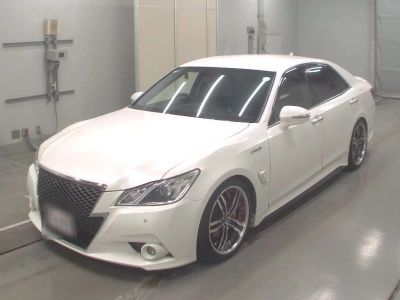 TOYOTA CROWN HYBRID