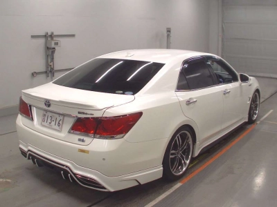 TOYOTA CROWN HYBRID