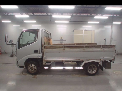 TOYOTA DYNA TRUCK