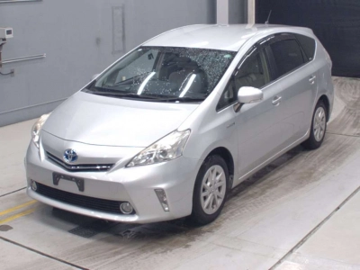 TOYOTA PRIUS ALPHA