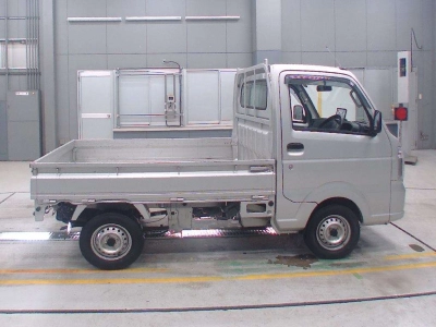 NISSAN NT100 CLIPPER