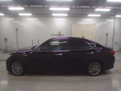 TOYOTA CROWN HYBRID