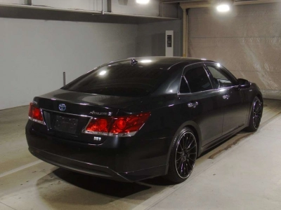 TOYOTA CROWN HYBRID