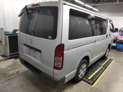 TOYOTA REGIUS ACE