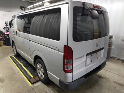 TOYOTA REGIUS ACE