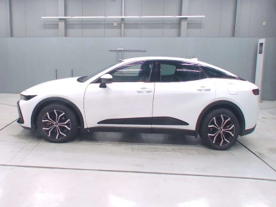 TOYOTA CROWN CROSSOVER