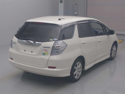 HONDA FIT SHUTTLE HYBRID