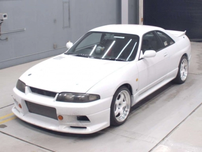 NISSAN SKYLINE