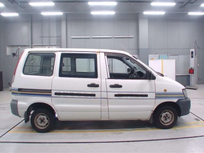 TOYOTA TOWN ACE VAN