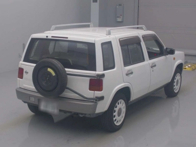 NISSAN RASHEEN