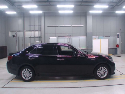 TOYOTA CROWN HYBRID