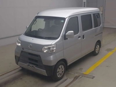 TOYOTA PIXIS VAN