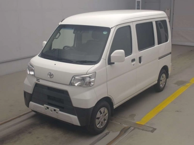 TOYOTA PIXIS VAN