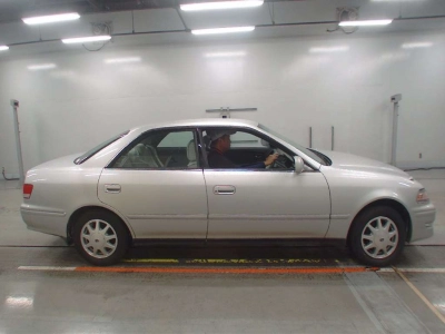 TOYOTA MARK II
