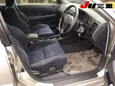 TOYOTA CARINA