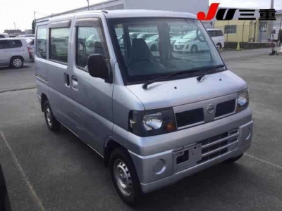 NISSAN CLIPPER VAN