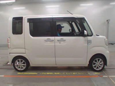 TOYOTA PIXIS MEGA