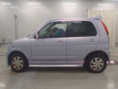 DAIHATSU TERIOS KID