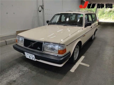 VOLVO 240