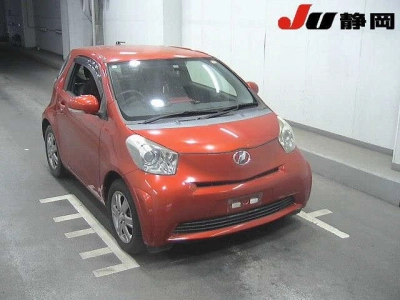 TOYOTA IQ