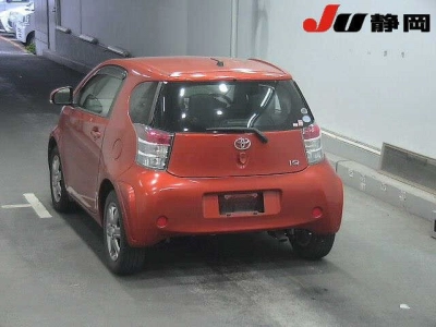 TOYOTA IQ