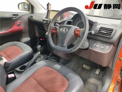 TOYOTA IQ