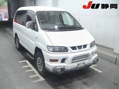 MITSUBISHI DELICA SPACE GEAR