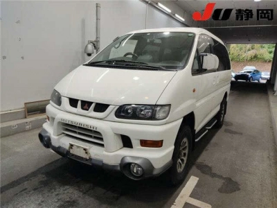 MITSUBISHI DELICA SPACE GEAR
