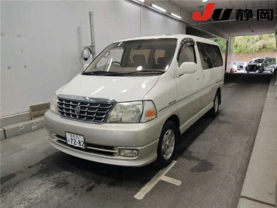 TOYOTA GRAND HIACE
