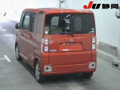 TOYOTA PIXIS MEGA