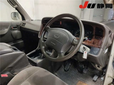 TOYOTA HIACE WAGON
