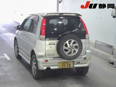 DAIHATSU TERIOS KID